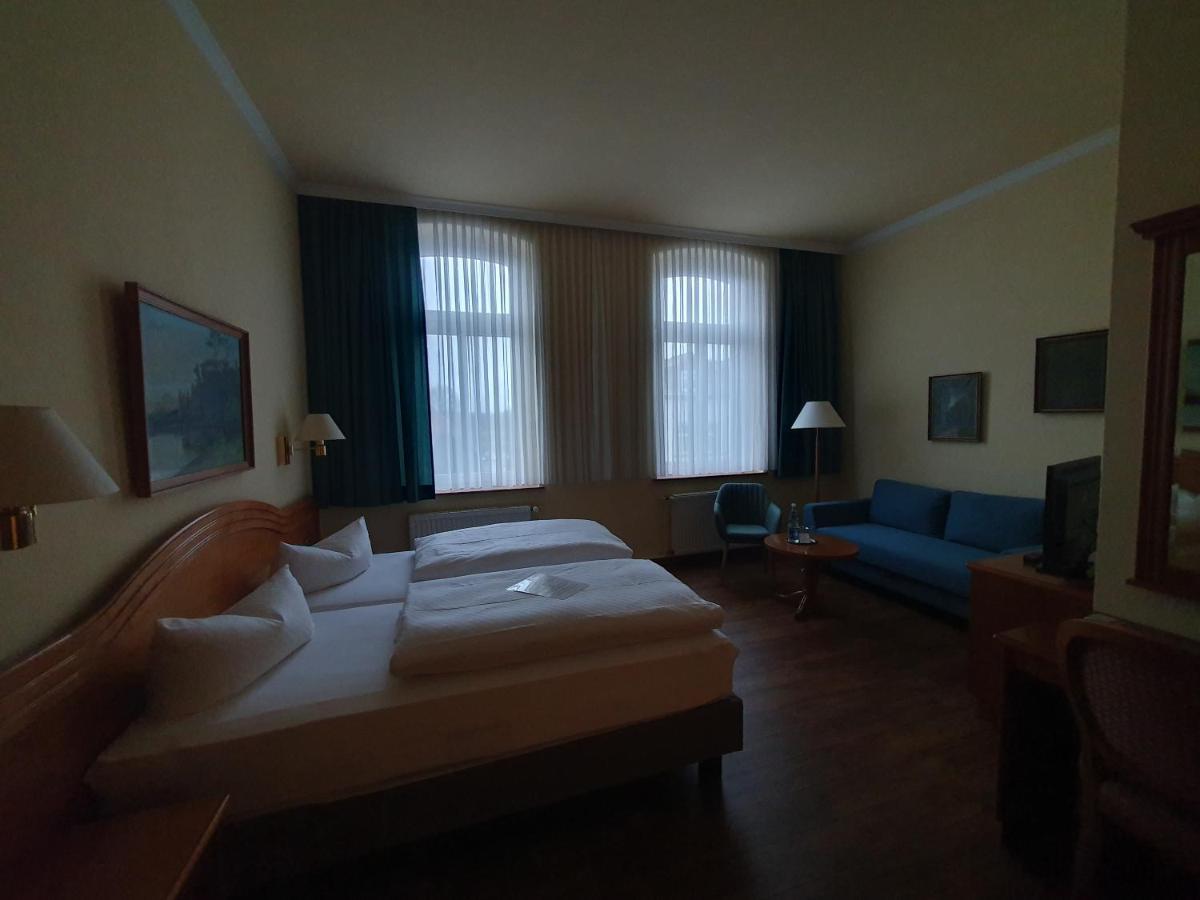 Hotel Fuerstenhof ラーテノー エクステリア 写真
