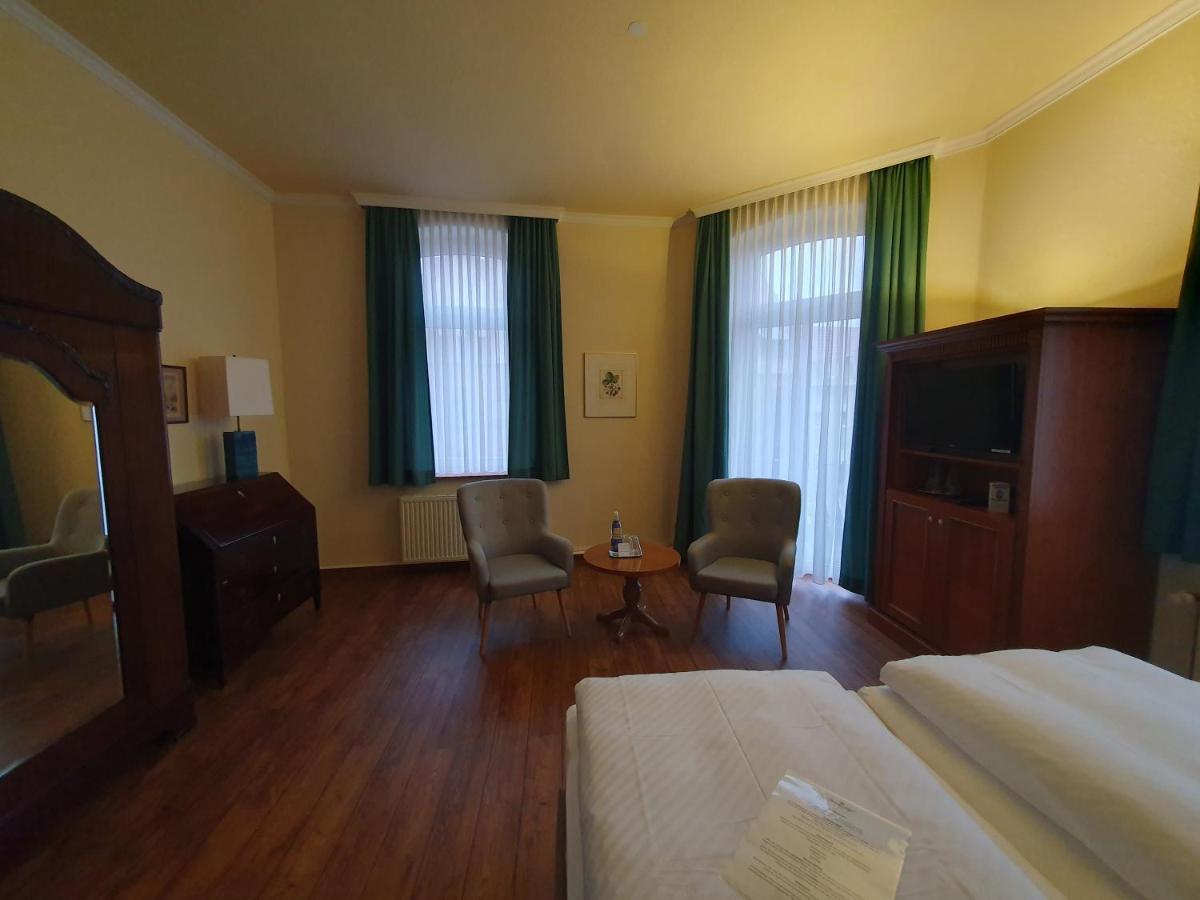 Hotel Fuerstenhof ラーテノー エクステリア 写真